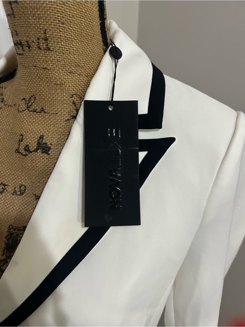 NWT Fashion Nova Women's White Blazer Dress with Black Trim - Picture 3 of 4